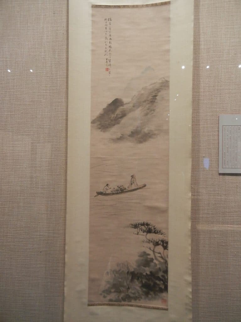 Presence and absence in balance. Nothing is in your face. 